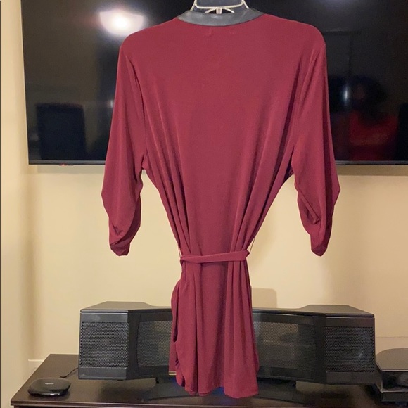 Women’s Calvin Klein blouse - Picture 2 of 3